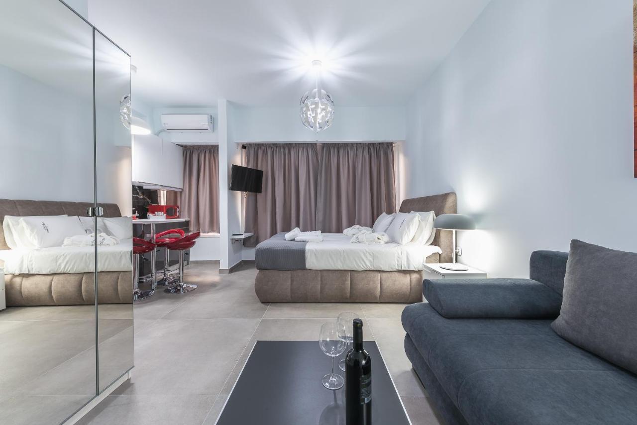Iguana Gold Luxury Suites 1Min From Ermou Str Athens Ngoại thất bức ảnh