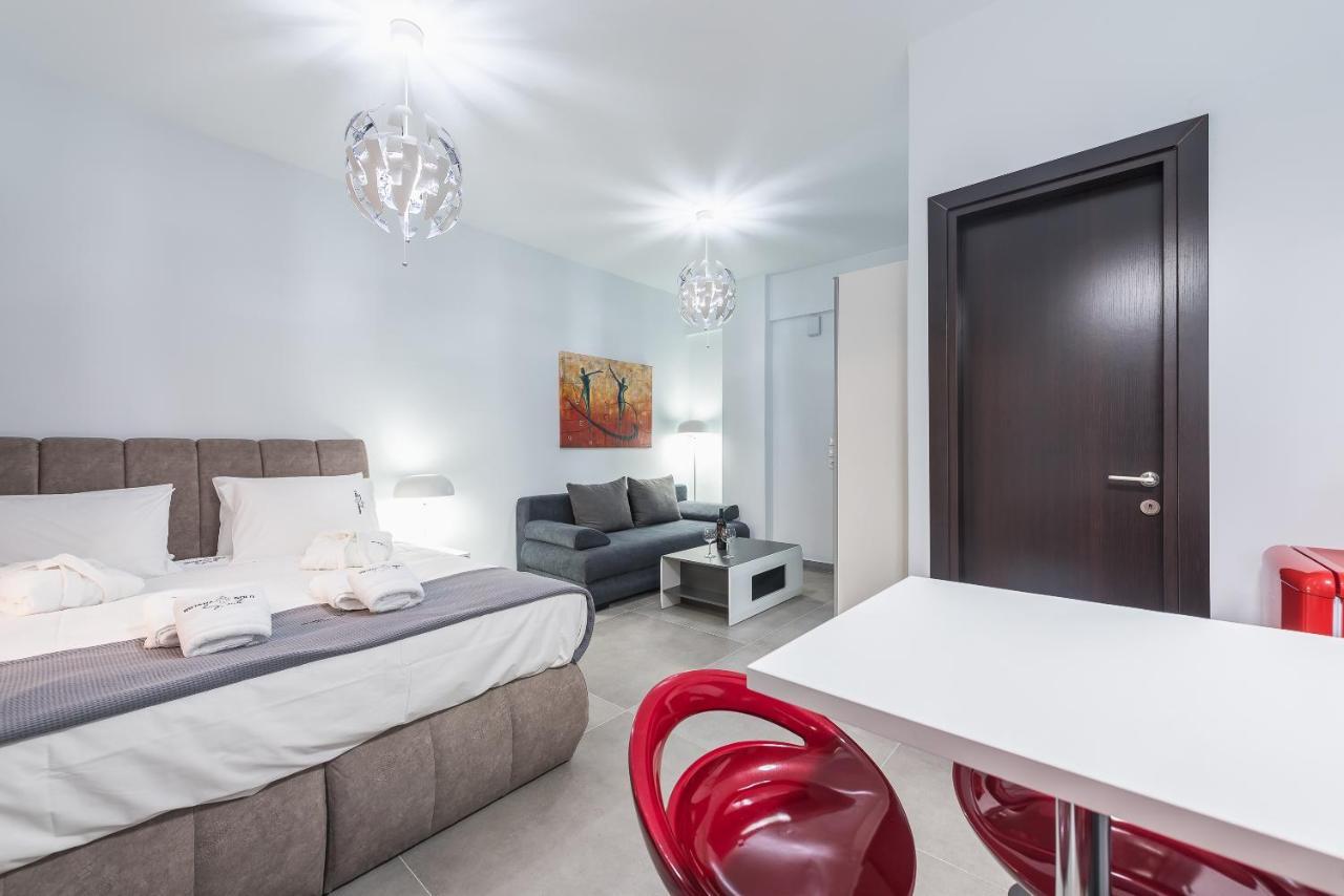 Iguana Gold Luxury Suites 1Min From Ermou Str Athens Ngoại thất bức ảnh